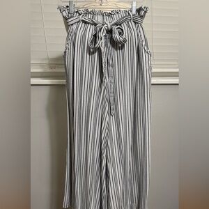 Women’s AE blue/white pinstripe pants